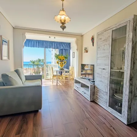 Ocean View Apartment, A One-minute Walk To The Benidorm