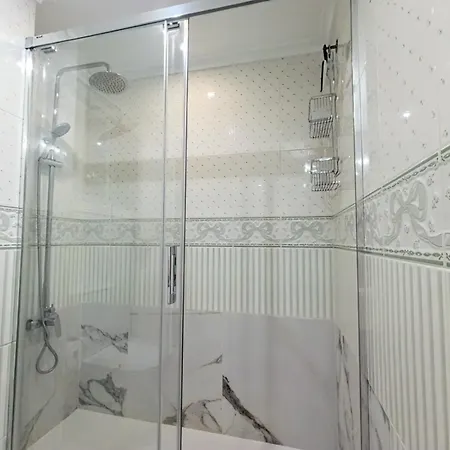 Apartamento Ocean View Apartment, A One-minute Walk To The *