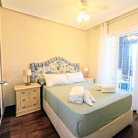 Ocean View Apartment, A One-minute Walk To The Benidorm