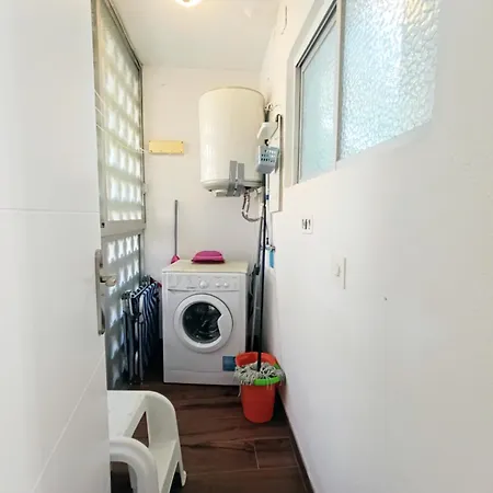 Apartmán Ocean View Apartment, A One-minute Walk To The *